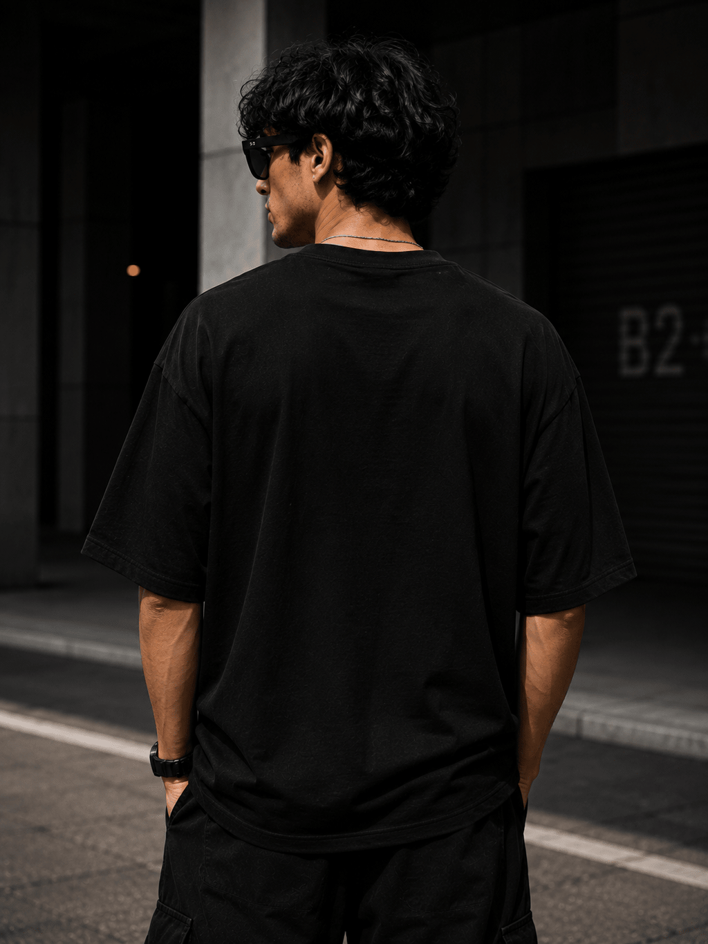 Leo Oversized Graphic T-Shirt - WhiteBlacks